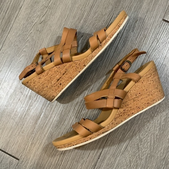 TEVA Strappy Cork Wedge Beige Camel Leather Womens Sandals size 10 - Picture 5 of 11